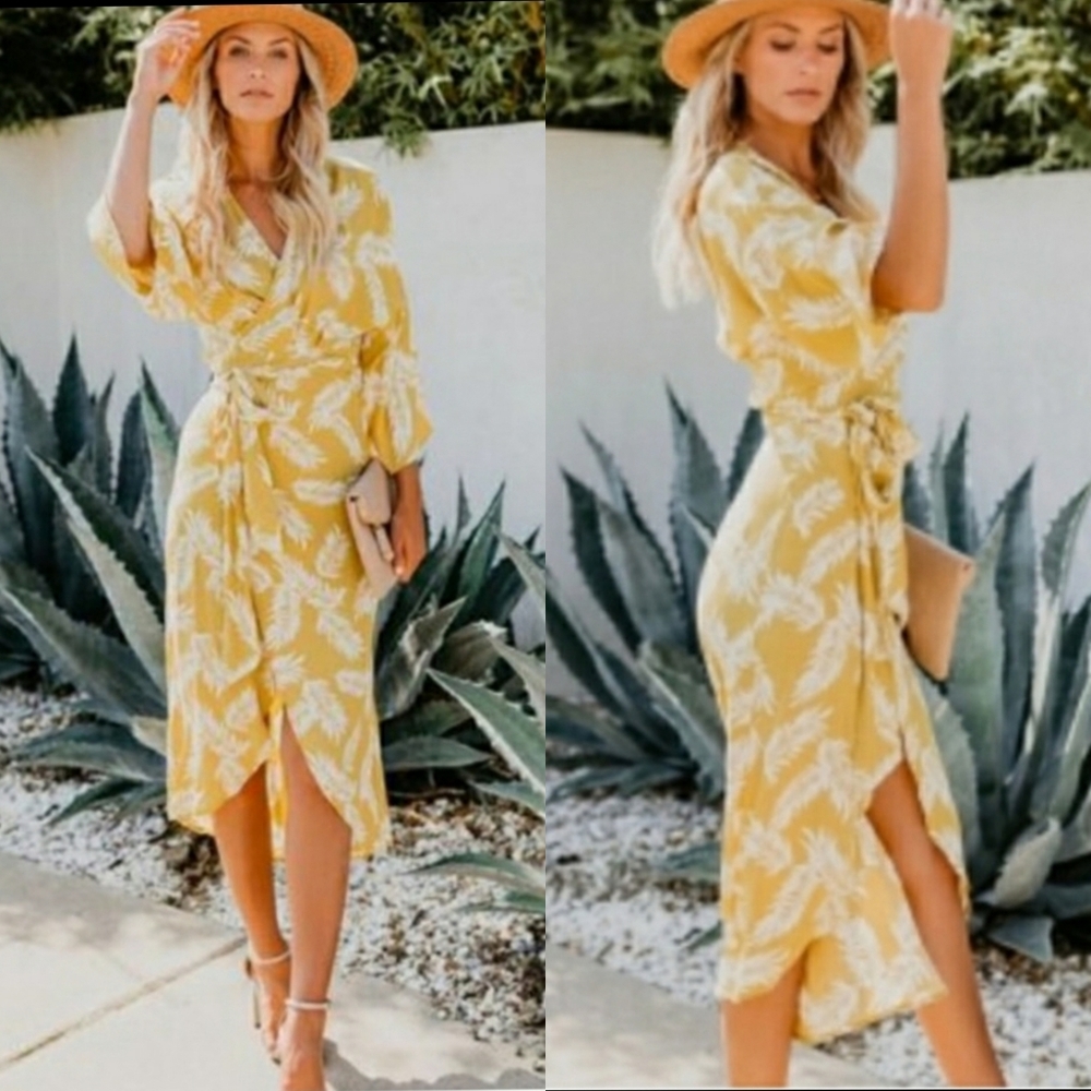 Vici wrap dress with flare sleeve sz M